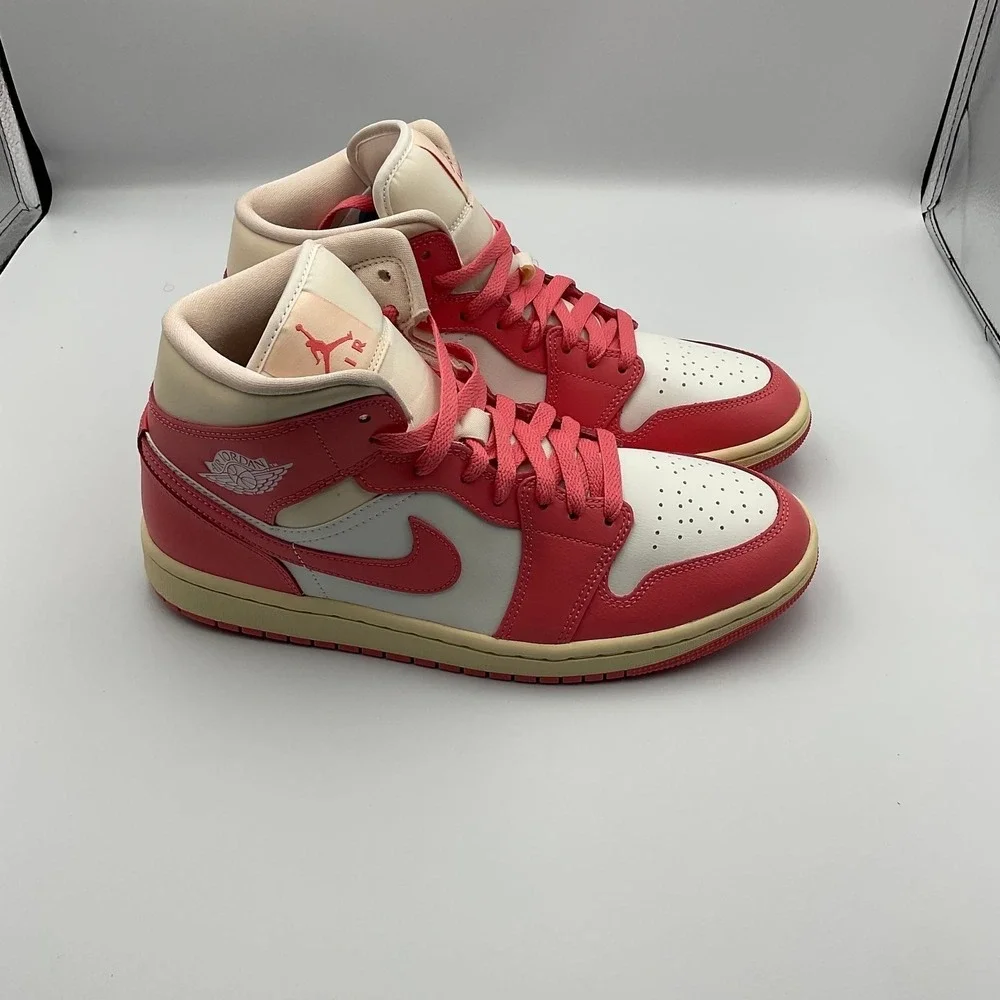 Nike Air Jordan 1 Mid Guava Ice Barely Orange Womens Size‎ 10 BQ6472-109